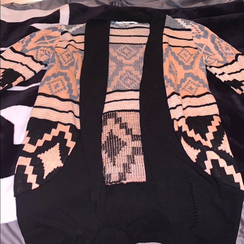 Cardigan - Picture 2 of 4